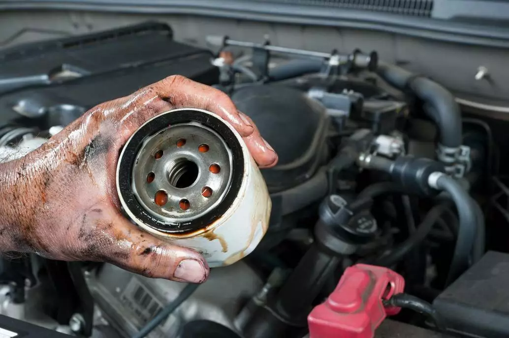 Come faccio a sapere che tipo di filtro dell'olio utilizza la mia auto? 1 Come faccio a sapere che tipo di filtro dell'olio utilizza la mia auto?