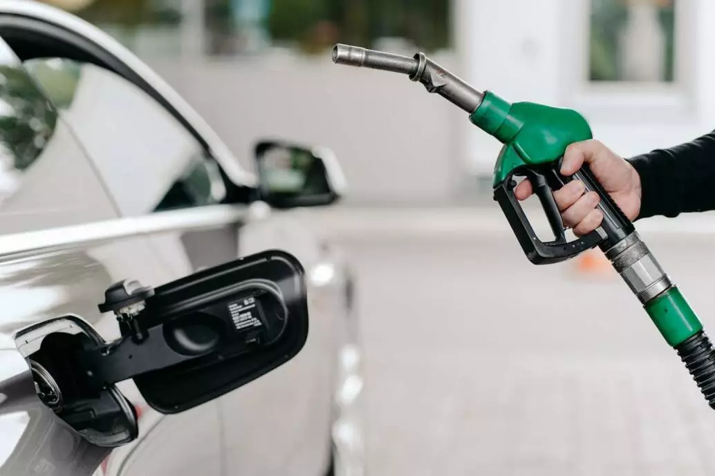 Aumentano i furti di benzina: come proteggere il serbatoio della tua auto