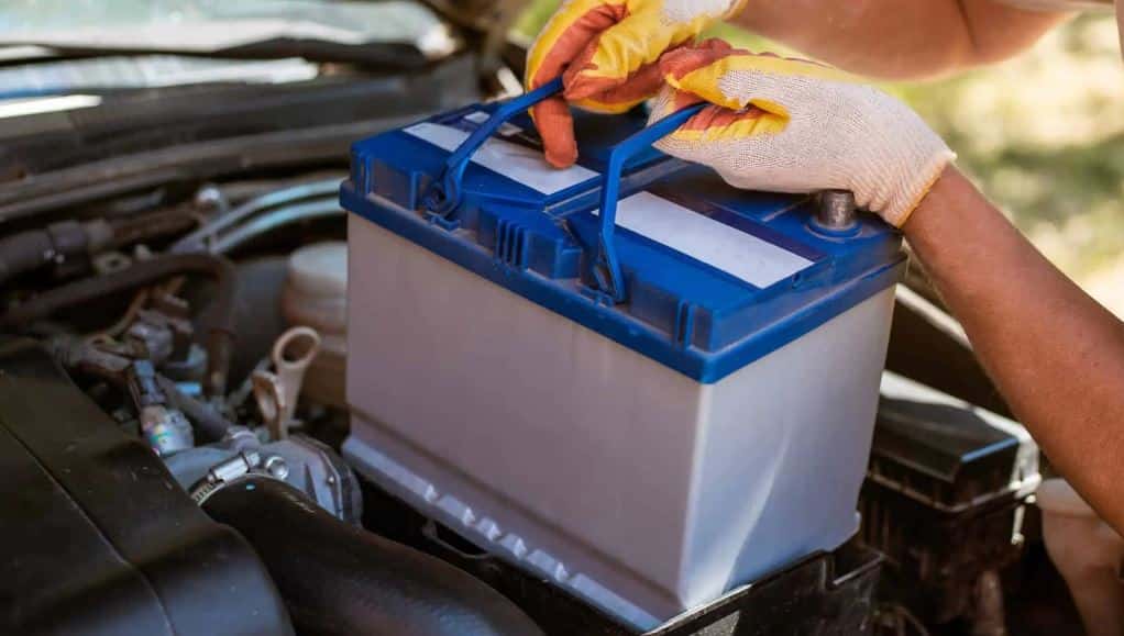5 Modi per proteggere la batteria della tua auto dalle calde temperature estive