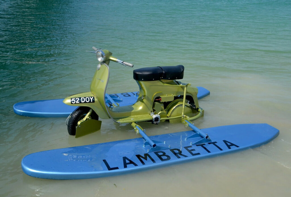 Il giorno in cui la Lambretta ha scosso il mondo con il suo Amphi-Scooter: l