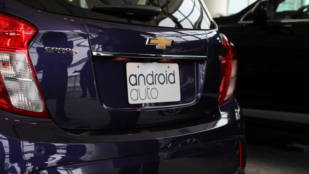 Elimina queste app da Android Auto per far funzionare la tua auto meglio che mai  --- (Fonte immagine: https://autoemoto.video/wp-content/uploads/2023/09/android-auto-1-1024x575.jpg)